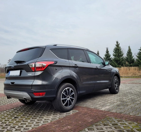 Ford Kuga cena 75000 przebieg: 43050, rok produkcji 2018 z Częstochowa małe 92
